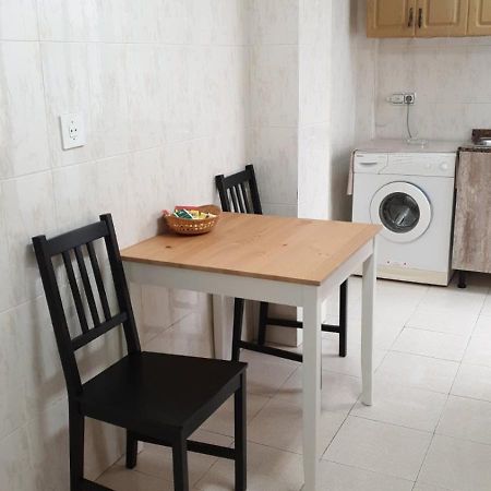 Apartment For 6 People. Валенсия Екстериор снимка