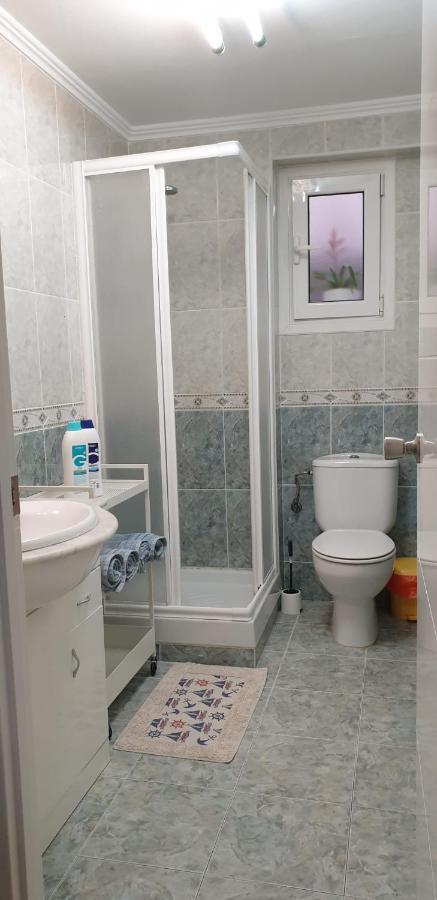 Apartment For 6 People. Валенсия Екстериор снимка